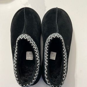 Black Tasman Ugg Slippers Size 6
